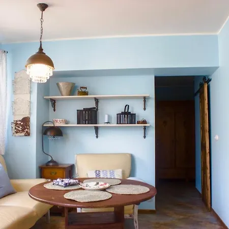 Apartment Sweet Country *