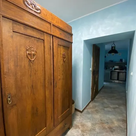 Apartment Sweet Country *