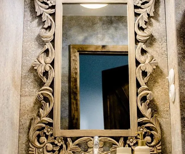 Apartment Sweet Country *